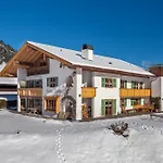 Apartament Gaestehaus Oberland Wallgau